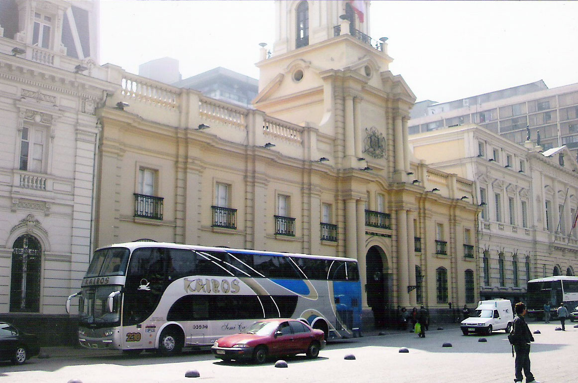 Bus 230 - Exterior