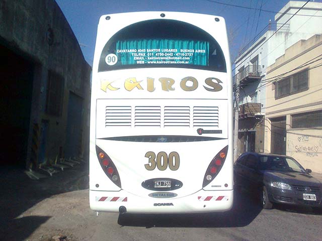 Bus 300 - Exterior