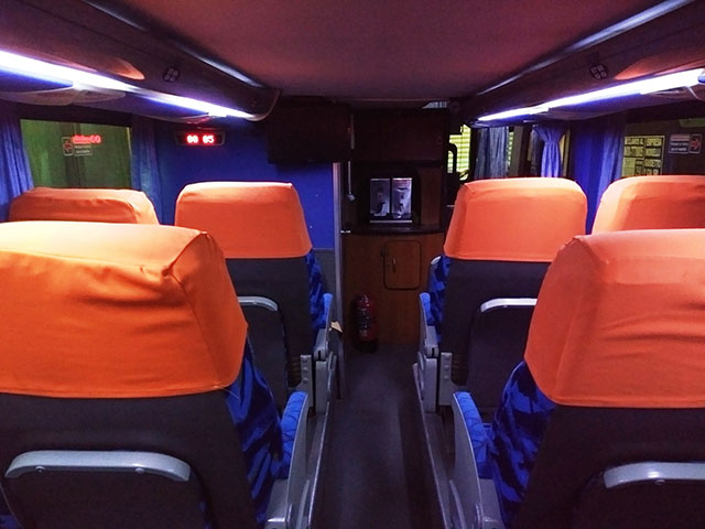 Bus 320 - Interior